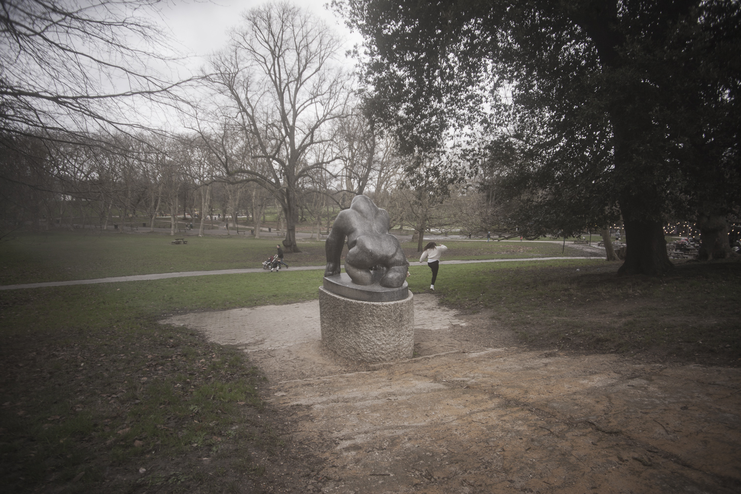 Walking The Capital Ring, a circular walk  of some 78 miles around inner and central London